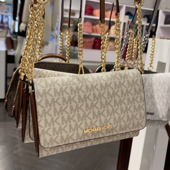 MICHAEL KORS Jet Set Travel Medium Phone Xbody Bag - Picture 5 of 16